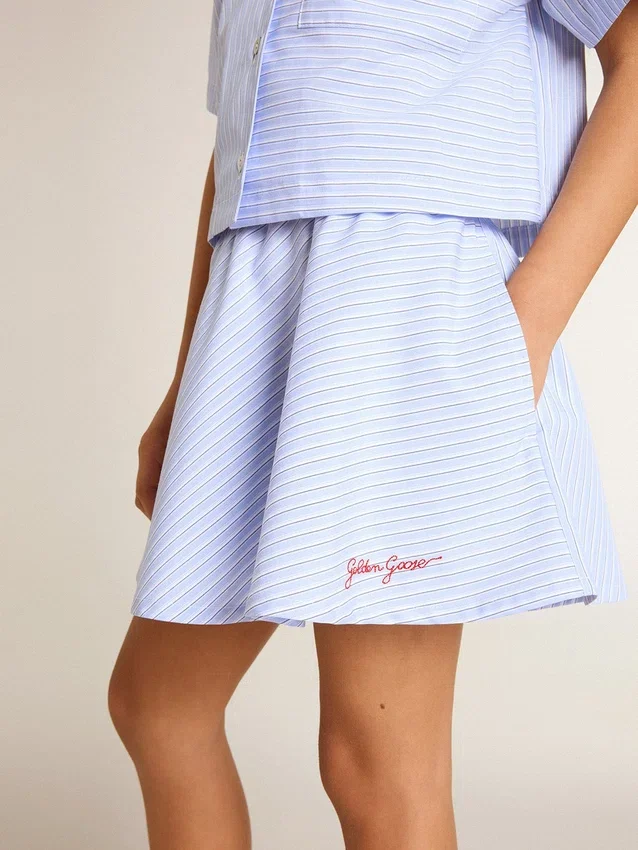 Falda para niñas con rayas azul claro
