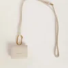 Funda para AirPods en color blanco desgastado