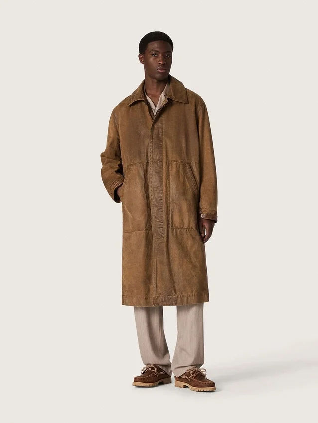 Gabardina unisex de sarga encerada marrón con detalles de piel
