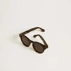 Gafas de sol Panthos de estilo cuadrado con montura y lentes negras