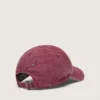 Gorra de béisbol burdeos con estrella bordada tono sobre tono