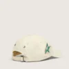 Gorra de béisbol color crema con parche «dorado» tono sobre tono y pin de estrella verde