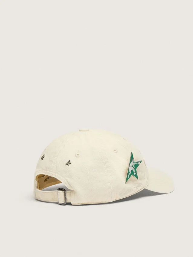 Gorra de béisbol color crema con parche «dorado» tono sobre tono y pin de estrella verde