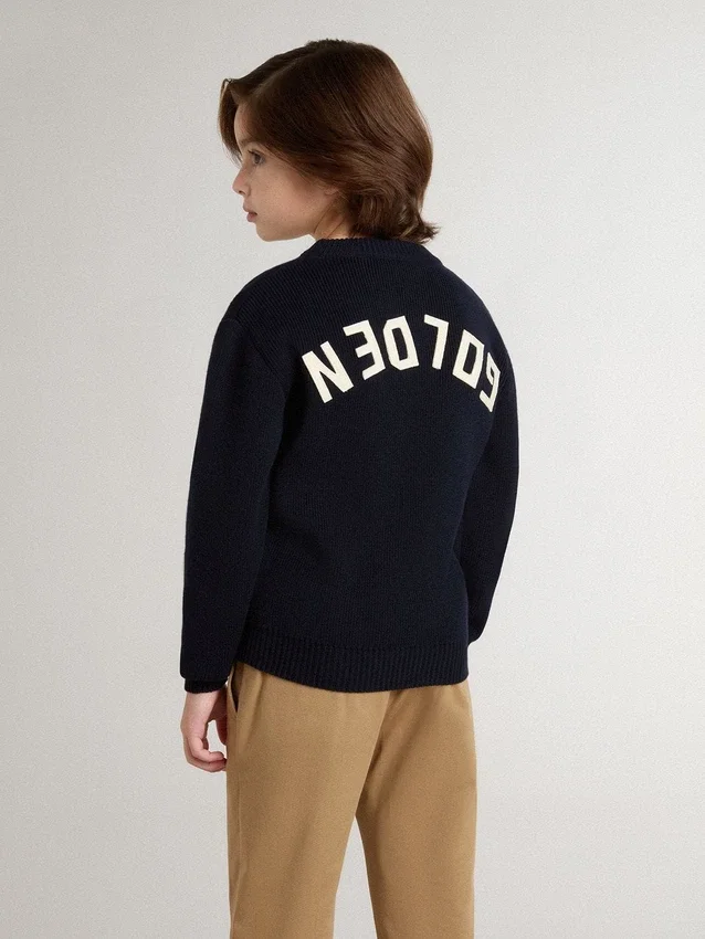 Jersey azul de cuello redondo para niños con letras «Golden» en la espalda