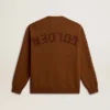 Jersey de cuello redondo para hombre con logotipo en la espalda