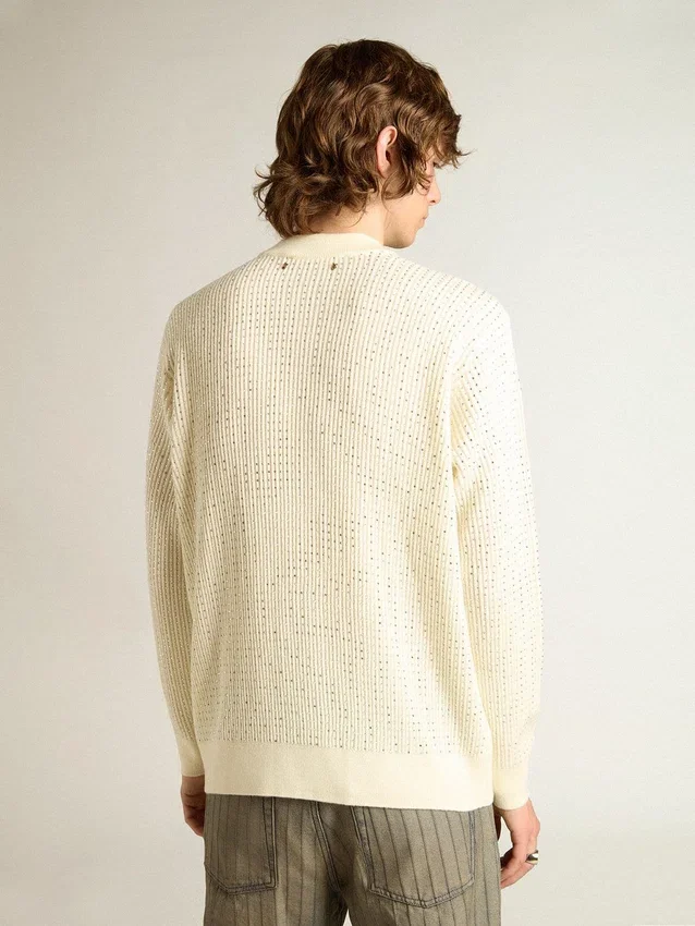 Jersey de cuello redondo para hombre en lana merino blanca con cristales por toda la prenda