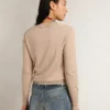 Jersey de mujer de lana merina marrón claro