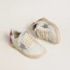 Junior Ball Star con estrella plateada brillante y lengüeta del talón rosa brillante