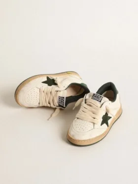 Junior Ball Star en piel blanca con estrella de ante verde