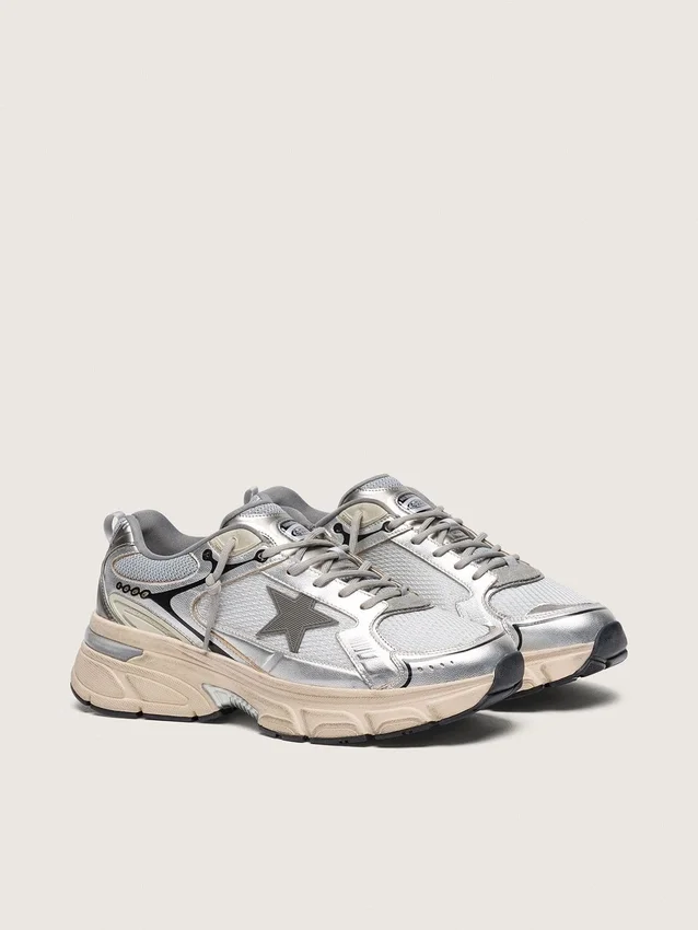 Lightstar para hombre en malla gris y piel napa plateada con estrella de TPU gris