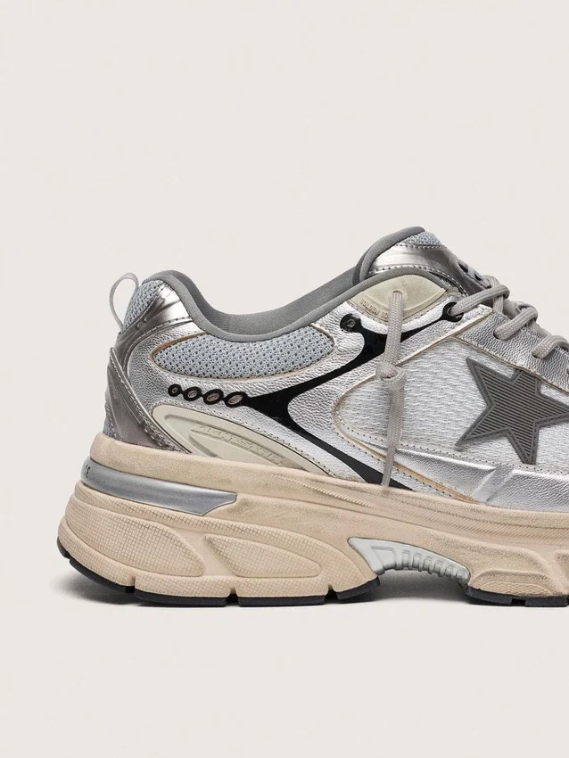 Lightstar para hombre en malla gris y piel napa plateada con estrella de TPU gris