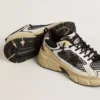 Lightstar para hombre en piel blanca y malla negra con estrella de TPU negra