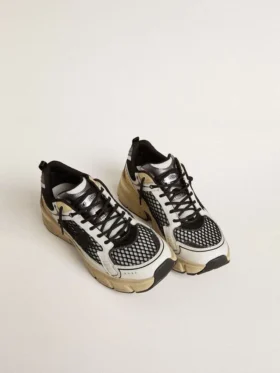 Lightstar para mujer en piel blanca y malla negra con estrella de TPU negra