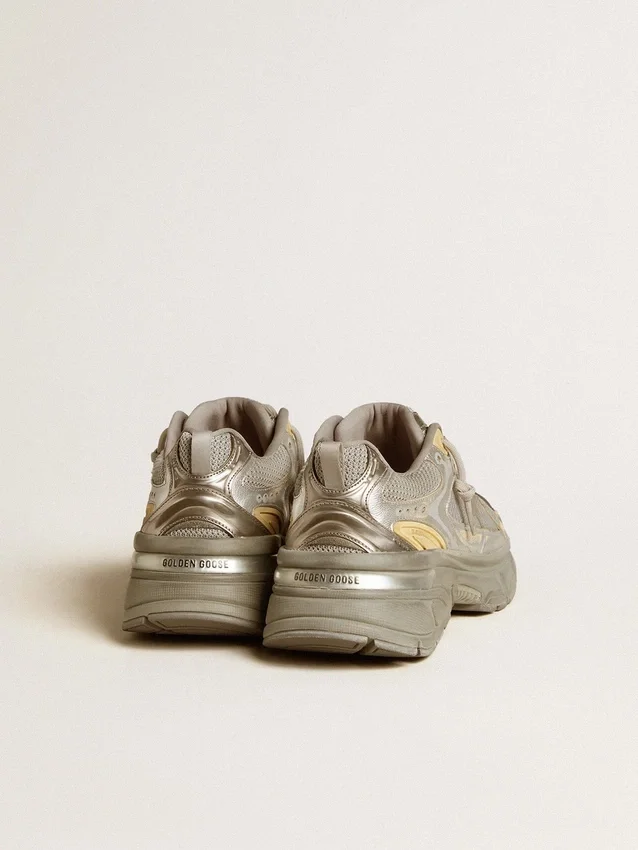 Lightstar para mujer en piel metalizada y malla plateada con estrella gris