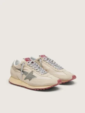 Marathon para hombre con parte superior de nailon beige y estrella gris