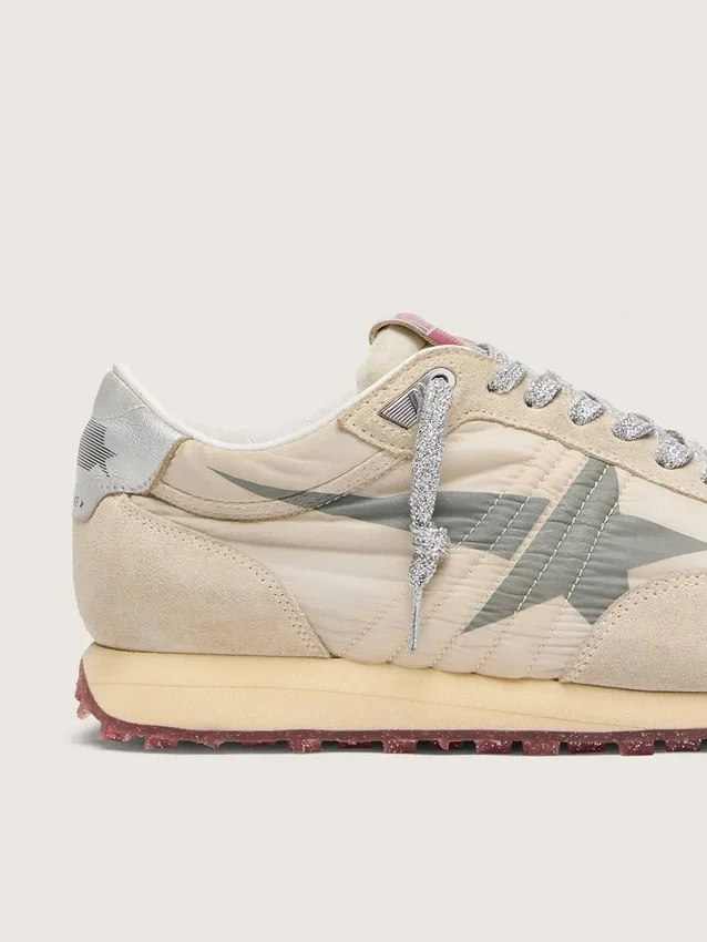 Marathon para hombre con parte superior de nailon beige y estrella gris