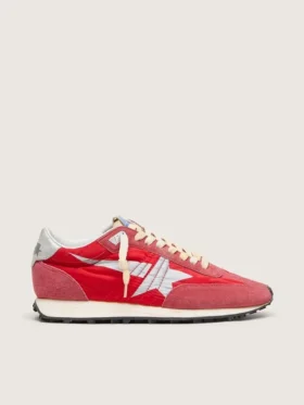 Zapatillas Marathon para hombre con parte superior de nailon rojo y estrella plateada