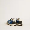 Marathon Young en nailon azul con estrella estampada y lengüeta de cuero en el talón