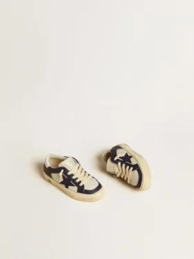 May Junior en piel blanca y azul con estrella y lengüeta del talón de piel