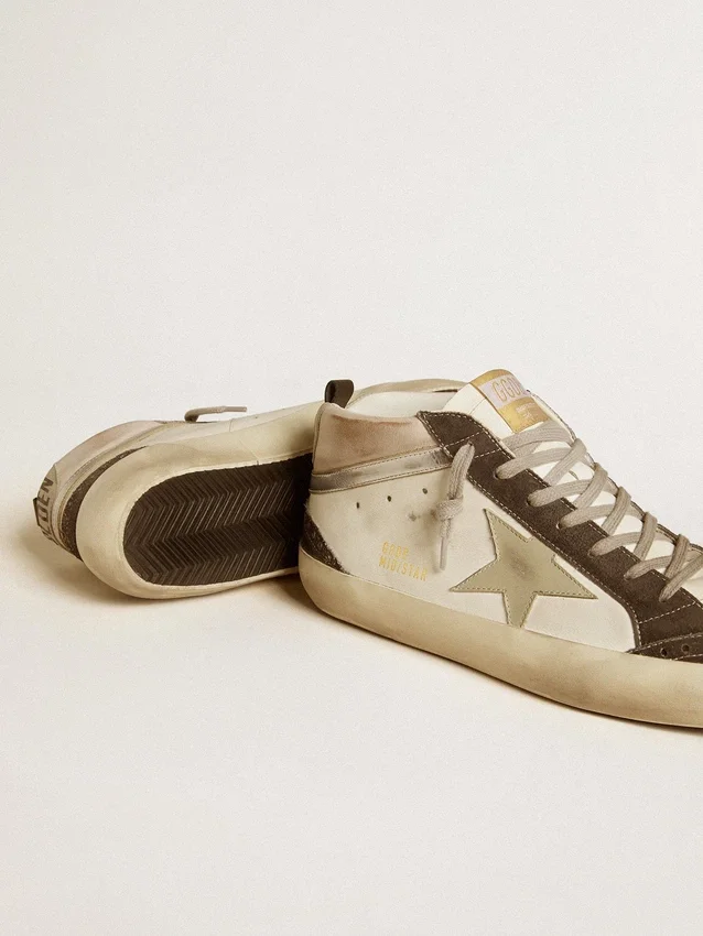 Mid Star con estrella de piel gris y detalle de piel plateada metalizada