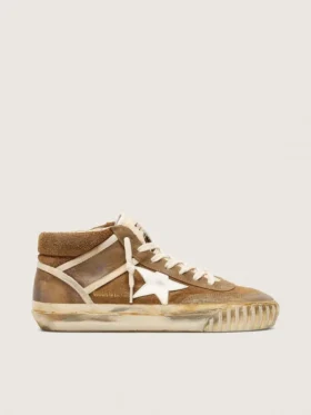 Mid Star LAB para mujer en ante color óxido con una estrella de piel blanca