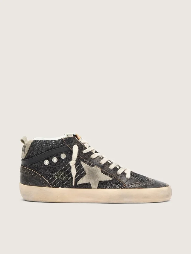 Mid Star para mujer en negro brillante con estrella y lengüeta del talón de ante gris paloma