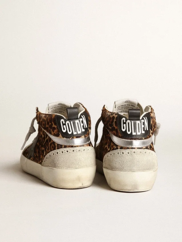Mid Star para mujer en piel de potro con estampado de leopardo y estrella negra