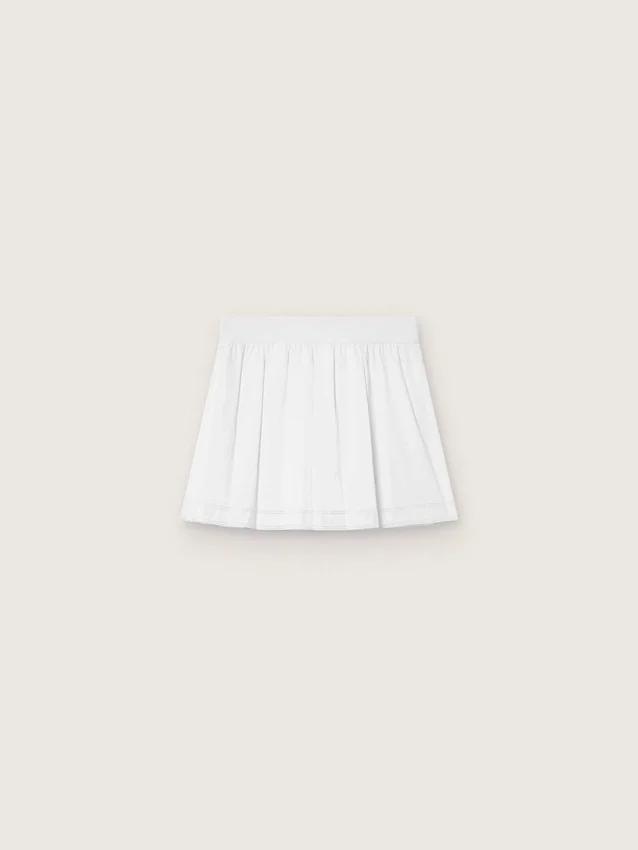 Minifalda deportiva plisada en blanco