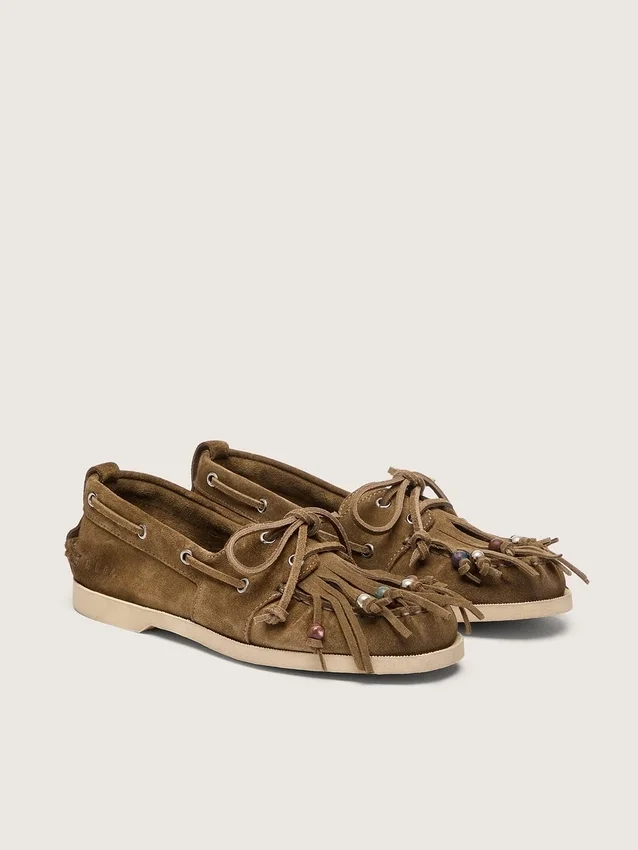 Mocasines Cruise para mujer en ante caqui con flecos y abalorios multicolores