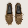 Mocasines Cruise para mujer en ante caqui con flecos y abalorios multicolores