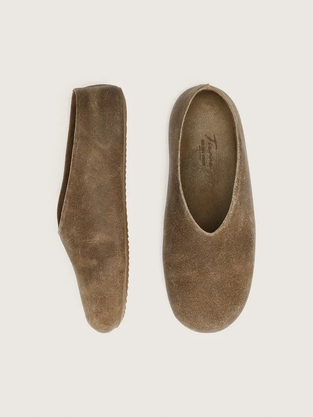 Modelo Tierra para hombre en ante caqui