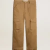 Pantalones cargo de color beige caqui