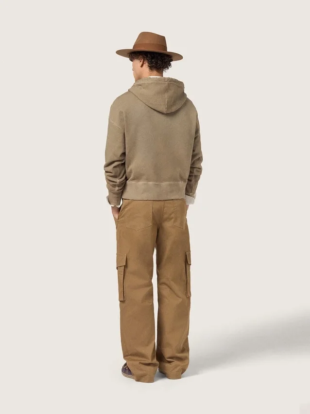 Pantalones cargo de color beige caqui