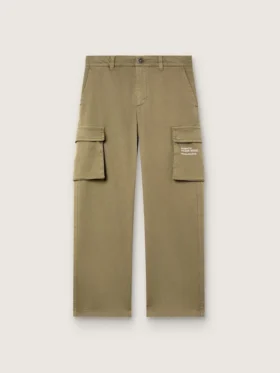 Pantalones cargo para niños de la colección Journey, en gabardina de algodón verde militar con estampado