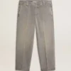Pantalones chino de algodón en color gris