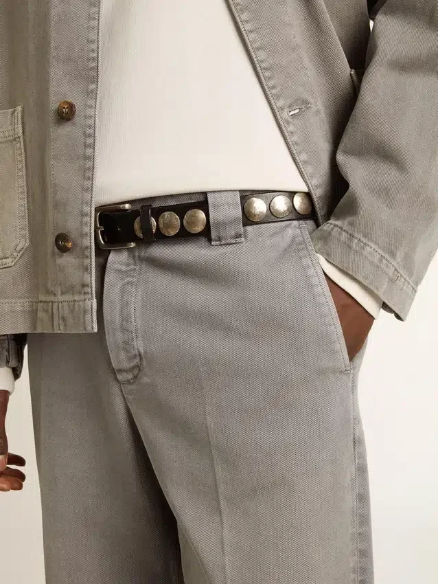 Pantalones chino de algodón en color gris