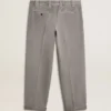 Pantalones chino de algodón en color gris