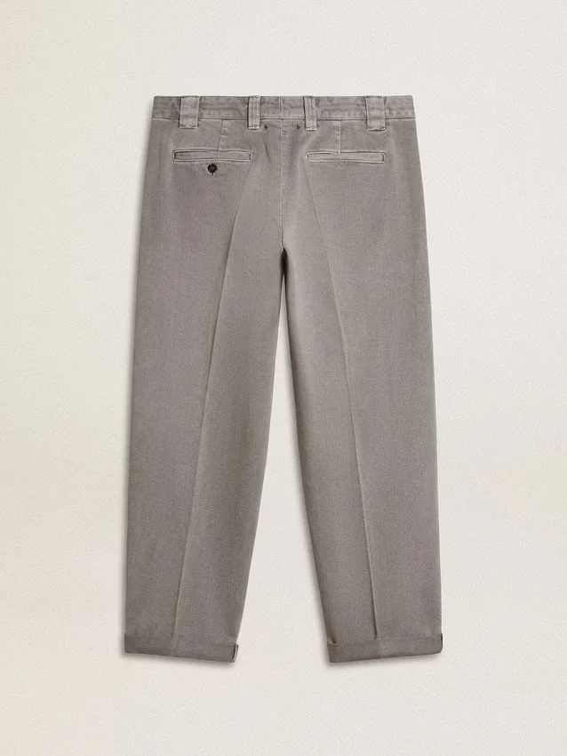 Pantalones chino de algodón en color gris
