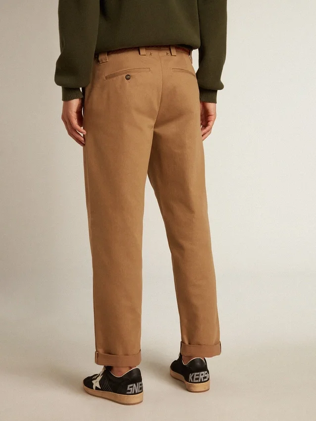 Pantalones chinos beige caqui de la Golden Collection