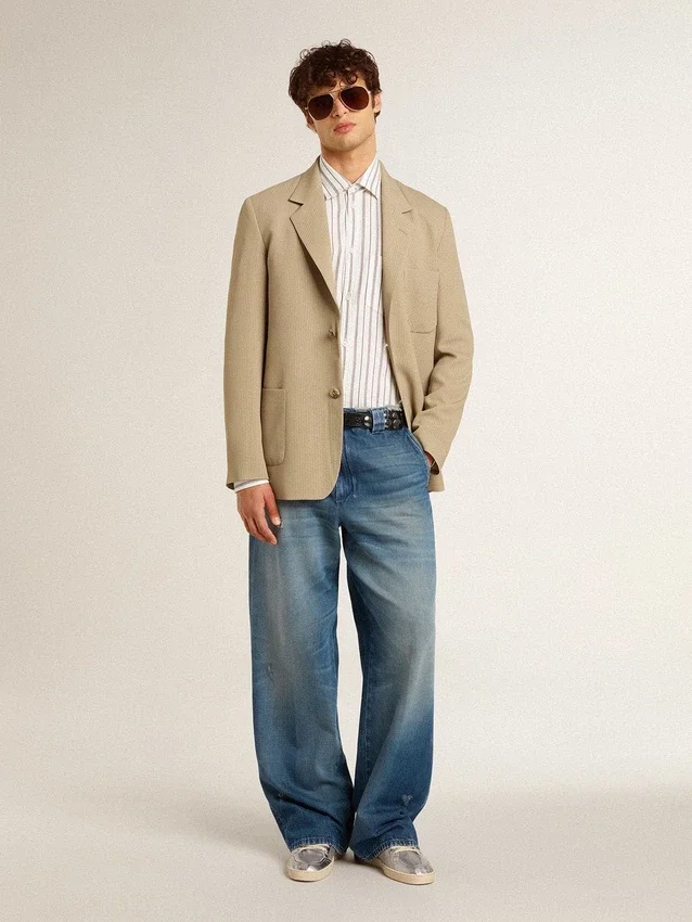 Pantalones chinos de denim para hombre con detalles desgastados