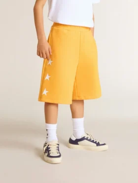 Pantalones cortos de color amarillo mostaza para niños