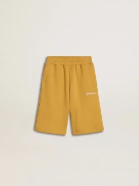 Pantalones cortos de jogging para niño en amarillo ocre con bordado