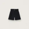 Pantalones cortos de mujer de gabardina de lana negra con cinturón