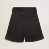 Pantalones cortos de mujer de gabardina de lana negra con cinturón