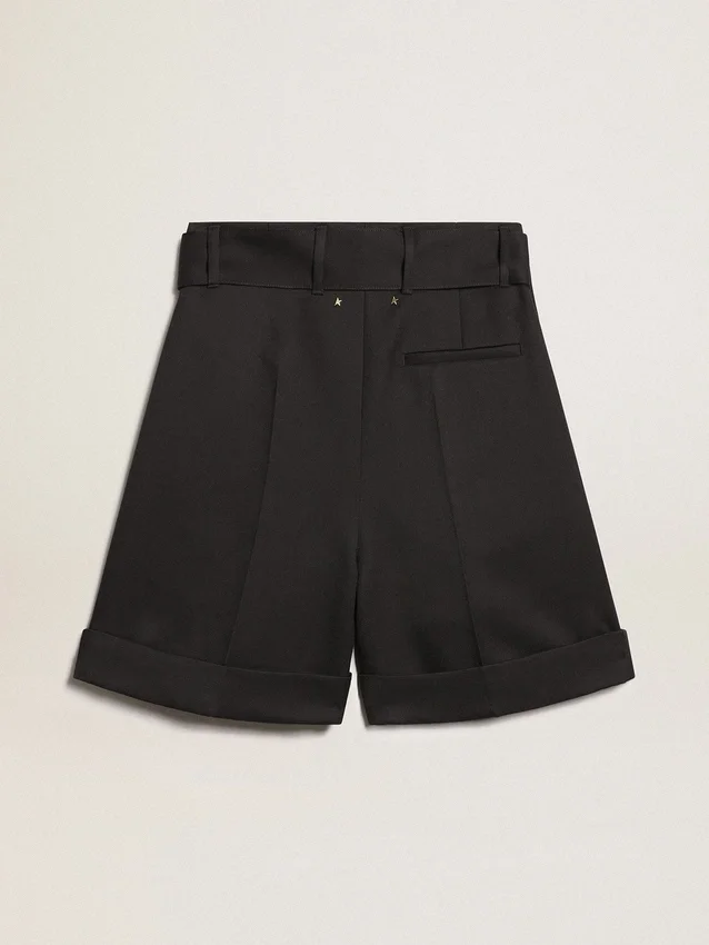 Pantalones cortos de mujer de gabardina de lana negra con cinturón