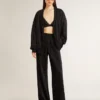 Pantalones de chándal negros para mujer con estampado toile de jouy tono sobre tono