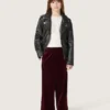 Pantalones de efecto terciopelo burdeos para niñas con bolsillo trasero