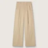 Pantalones de gabardina de lana para mujer en color arena