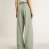 Pantalones de mujer de lana en verde salvia