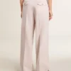 Pantalones de mujer de tejido de lana entallado en color rosa